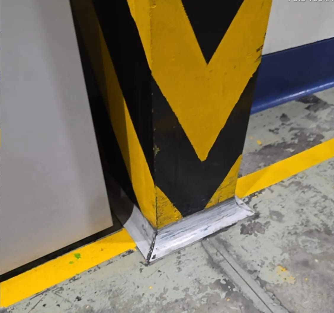 Señalización de seguridad y trabajos en estructura